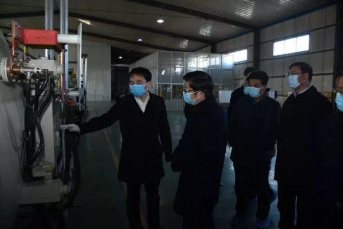 錢三雄在臨城縣調(diào)研檢查復(fù)工復(fù)產(chǎn)復(fù)市和疫情防控工作時(shí)強(qiáng)調(diào) 堅(jiān)持寓防控于常態(tài)化運(yùn)行之中 確?！皟墒侄加病蓱?zhàn)都勝”